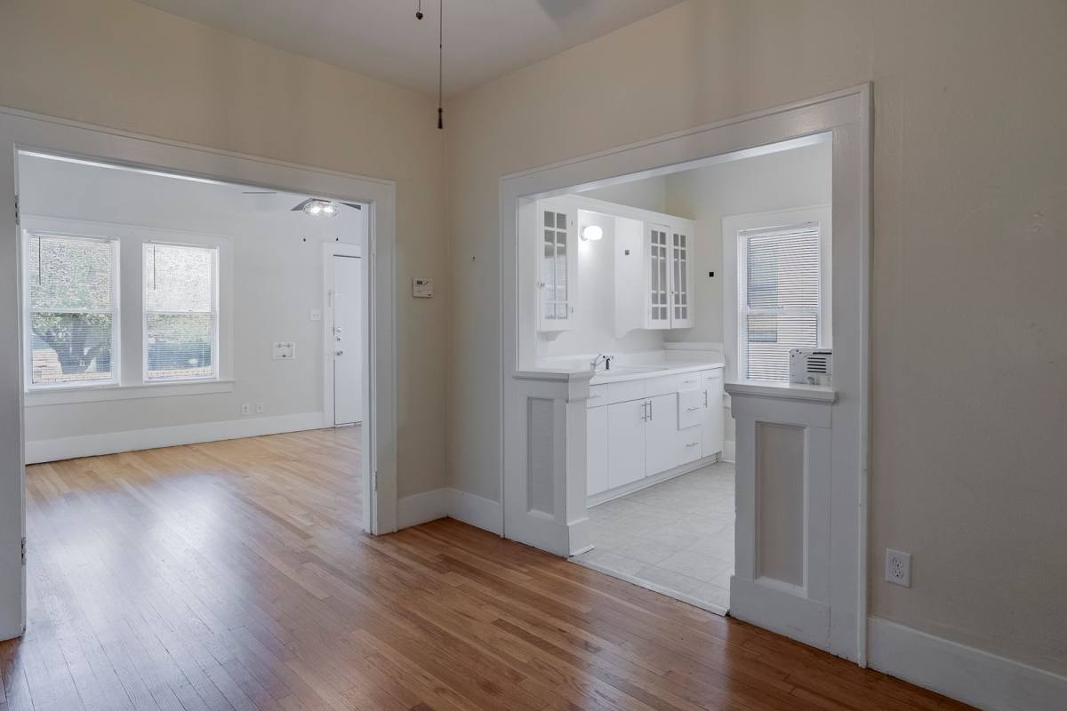 Apartment for rent at 1904 Clover Lane, Arlington, TX 76017