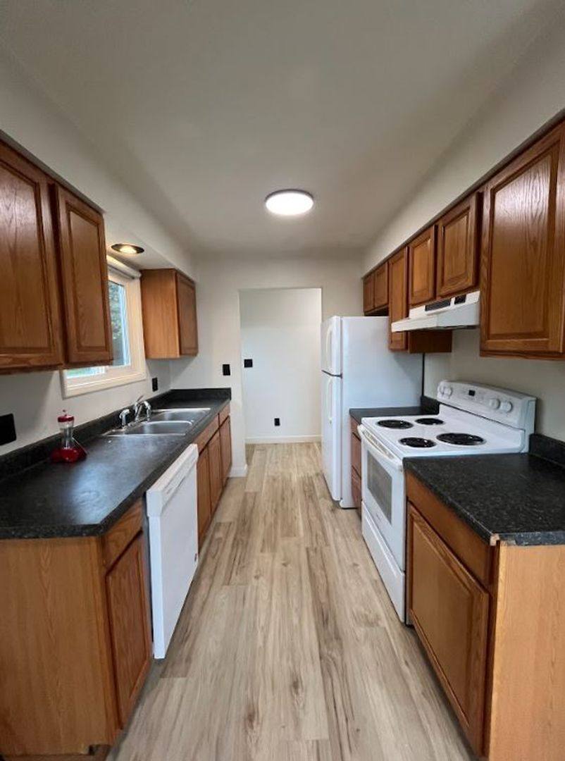 Apartment for rent at 900 Liberty St, Bellingham, WA 98225