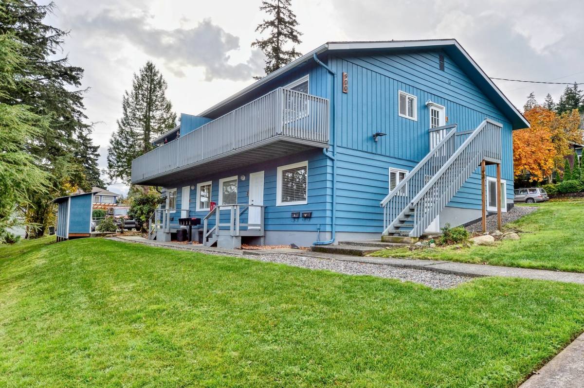 Apartment for rent at 900 Liberty St, Bellingham, WA 98225