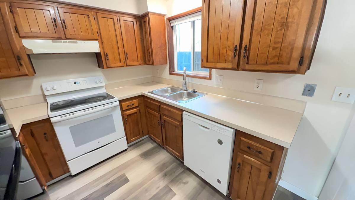 Townhouse for rent at 1175 Clearview Ave NE, Salem, OR 97303