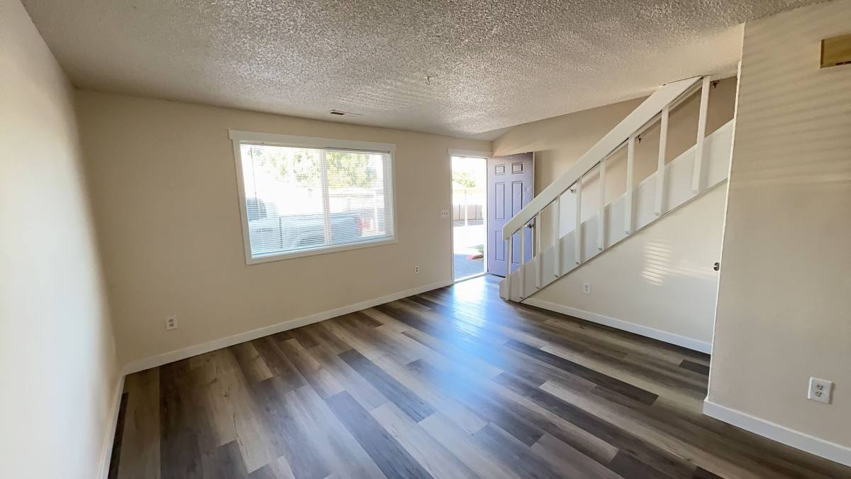 Townhouse for rent at 1175 Clearview Ave NE, Salem, OR 97303
