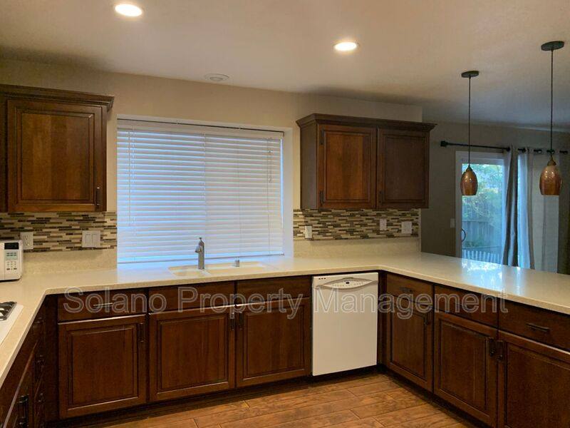 Apartment for rent at 2266 Marshall Rd, Vacaville, CA 95687