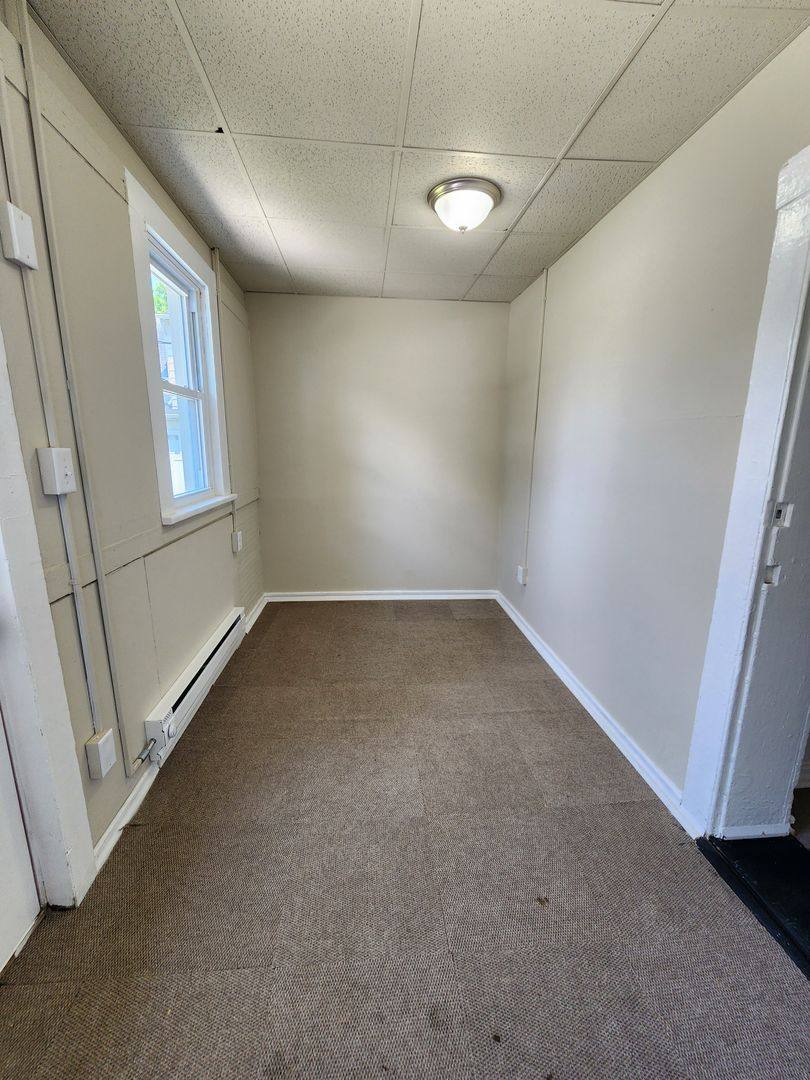 Apartment for rent at 613 E Robinson St, Knoxville, IA 50138