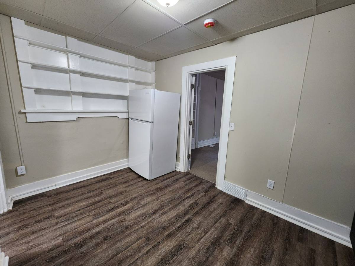 Apartment for rent at 613 E Robinson St, Knoxville, IA 50138