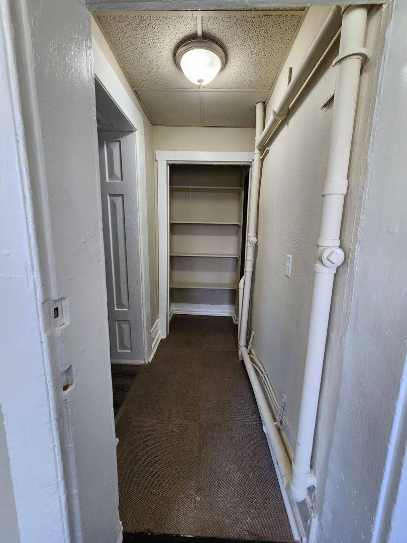 Apartment for rent at 613 E Robinson St, Knoxville, IA 50138