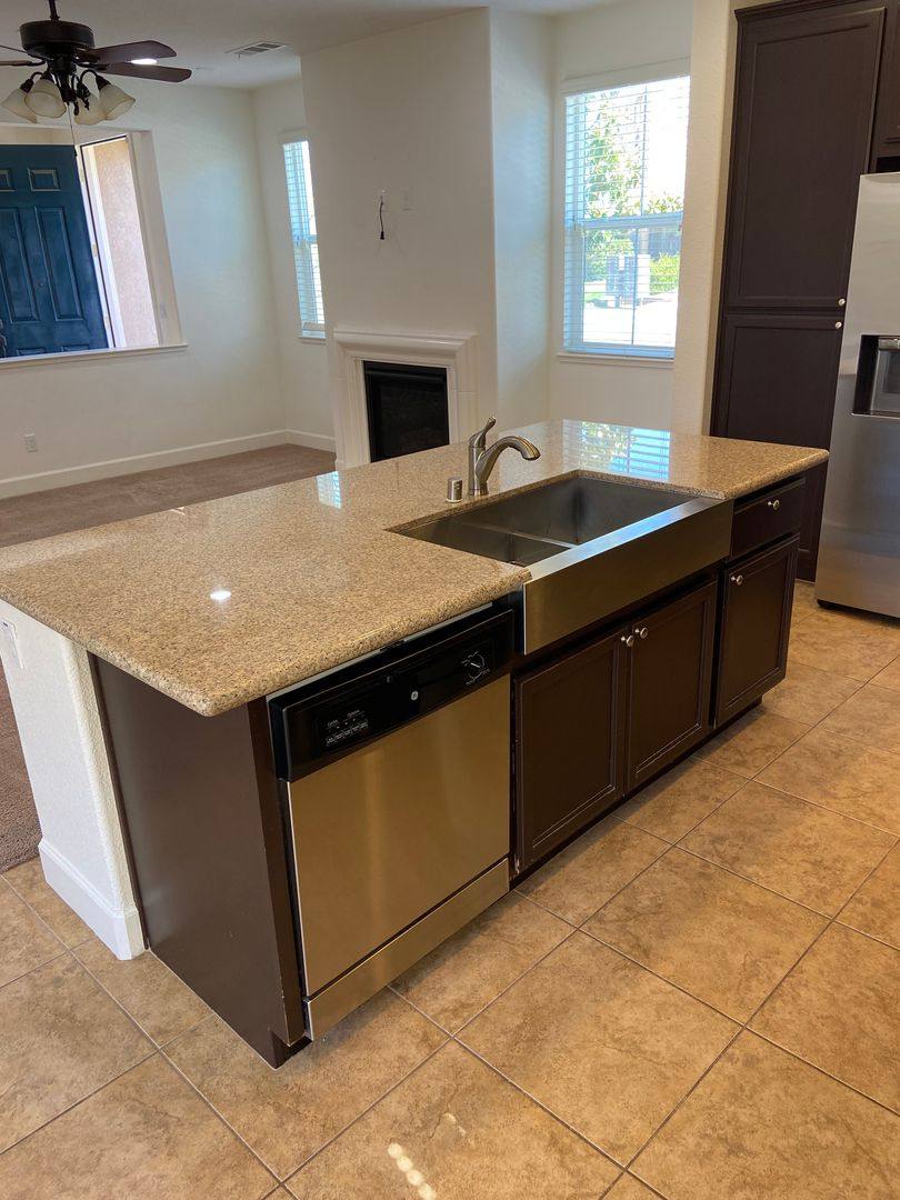 House for rent at 907 Blossom Rock Lane, Folsom, CA 95630