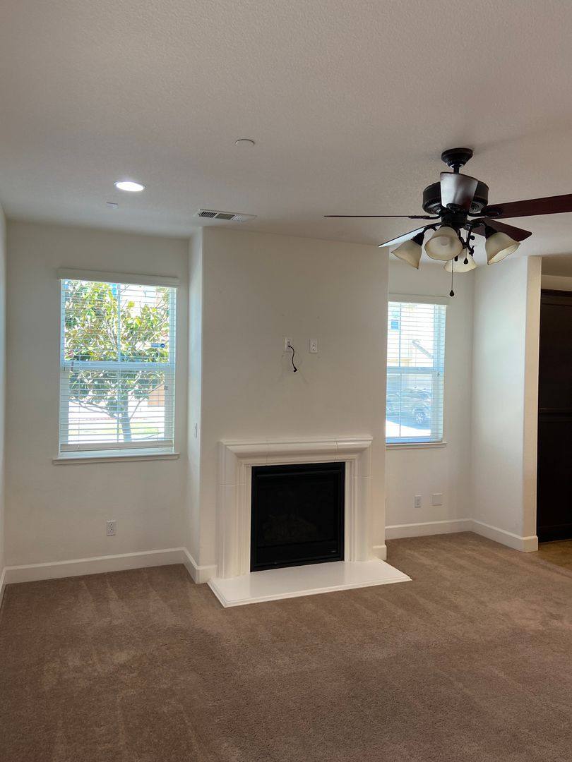 House for rent at 907 Blossom Rock Lane, Folsom, CA 95630