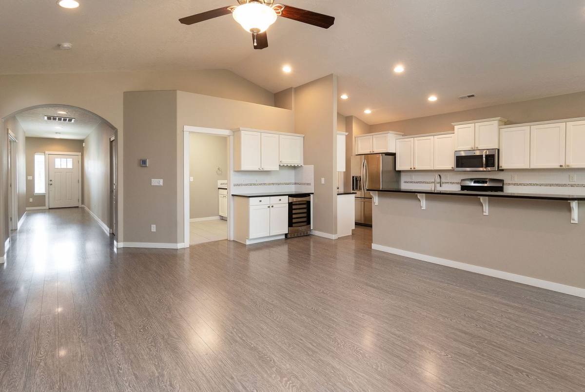 House for rent at 21142 Azalia Ave, Bend, OR 97702