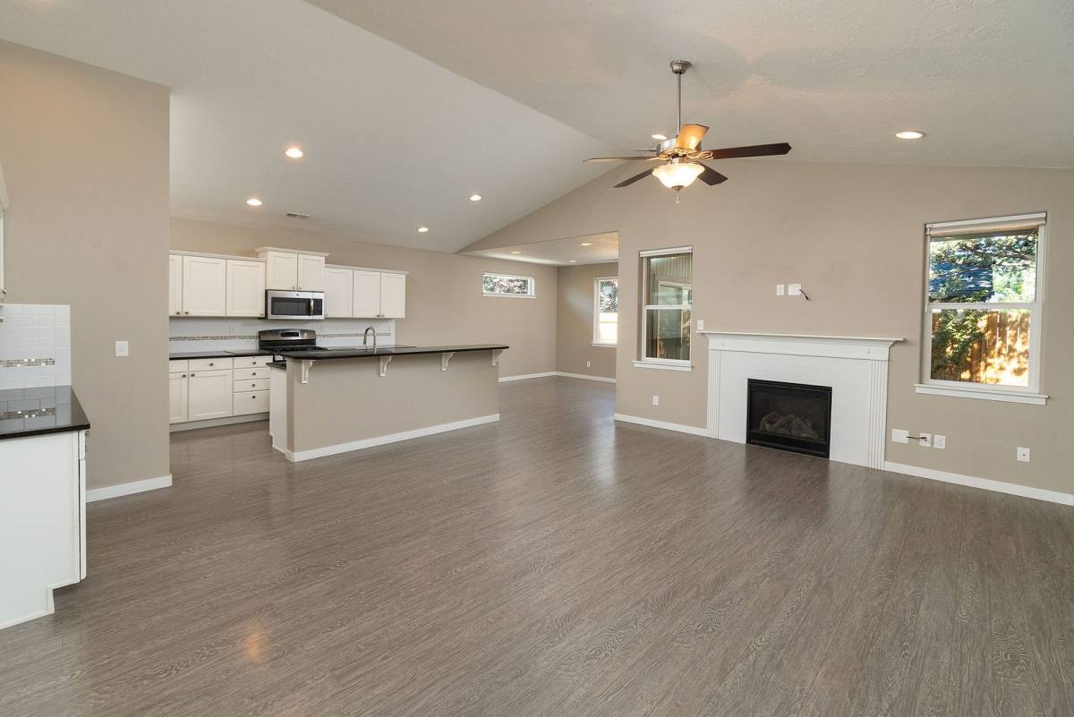 House for rent at 21142 Azalia Ave, Bend, OR 97702