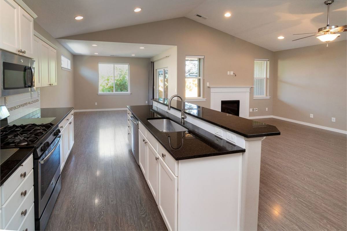 House for rent at 21142 Azalia Ave, Bend, OR 97702