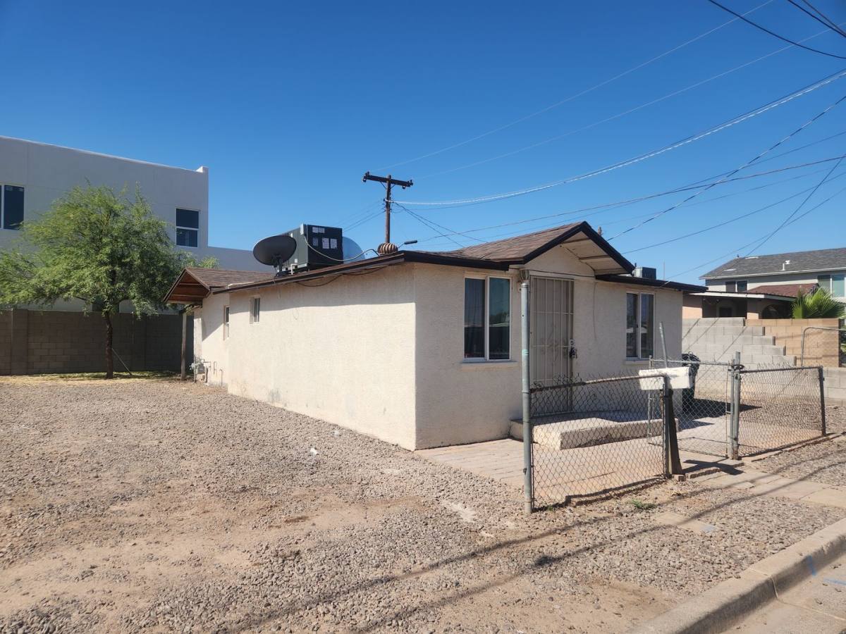 House for rent at 903 W Yuma St, Phoenix, AZ 85007