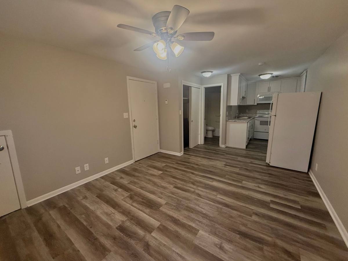 Apartment for rent at 928 E St, Lincoln, NE 68508