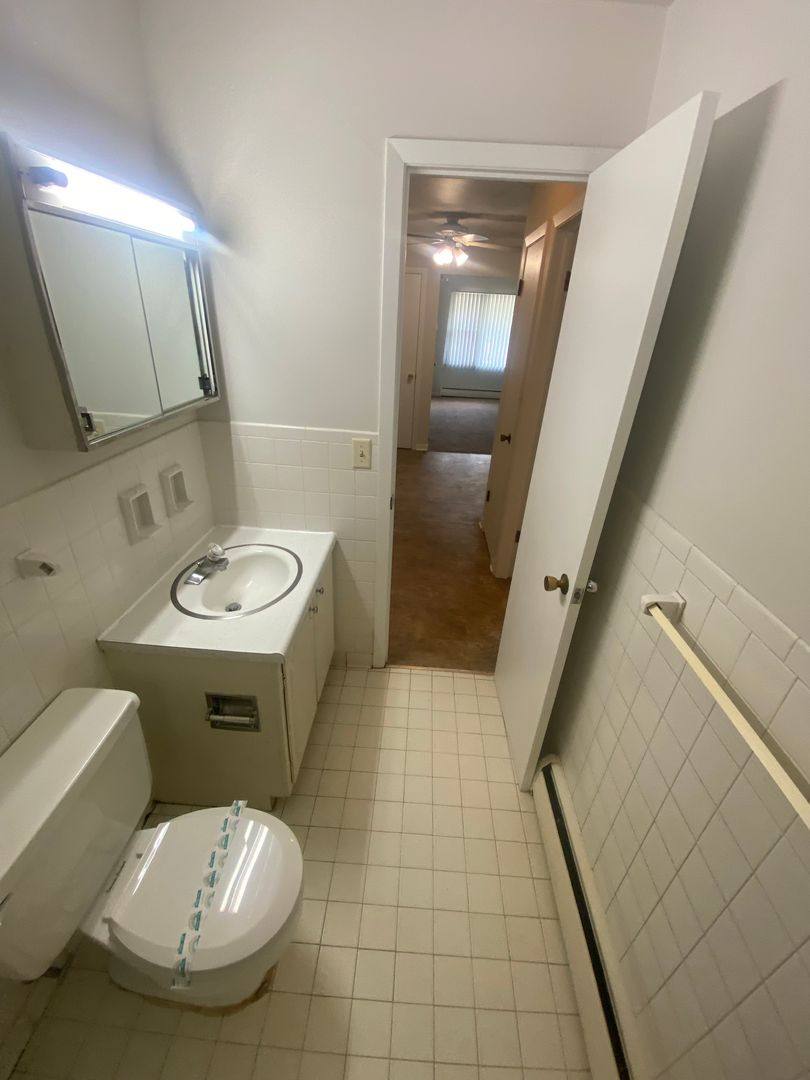 Apartment for rent at 928 E St, Lincoln, NE 68508