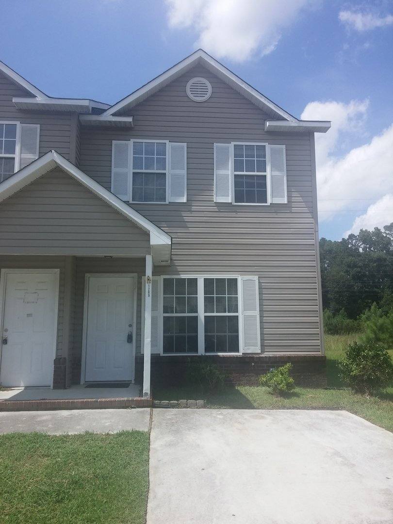 Townhouse for rent at 1209 Pueblo Dr, Jacksonville, NC 28546