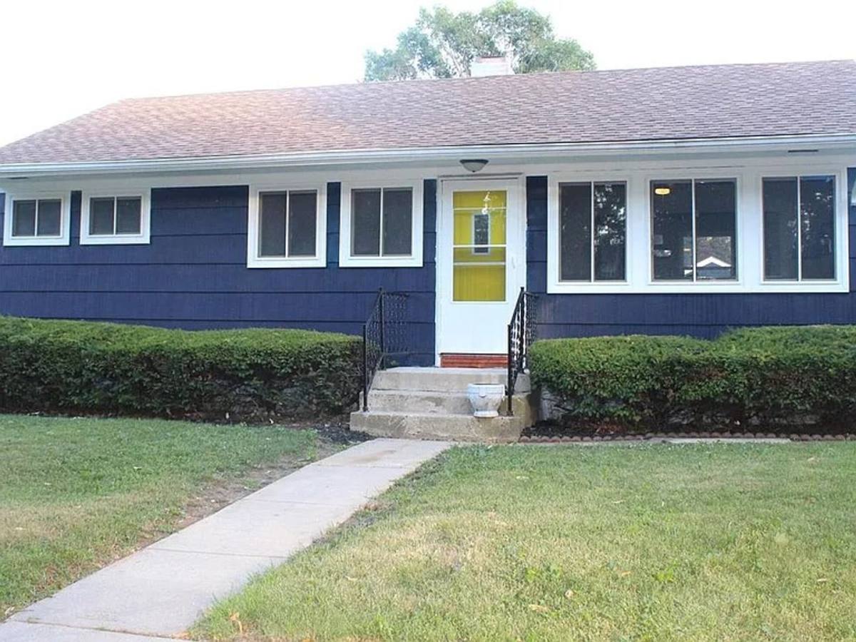 House for rent at 6921 W Herbert Ave, Milwaukee, WI 53218