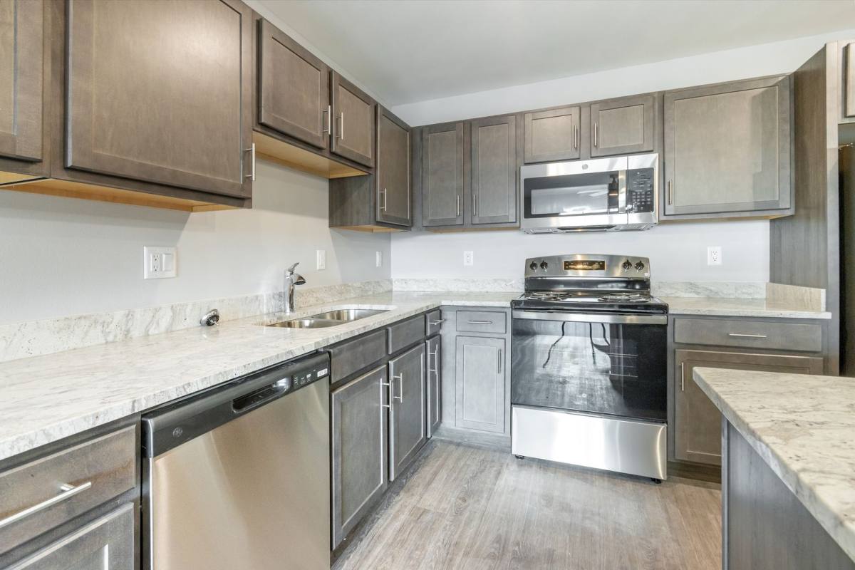 1850 W Pine St, Baraboo, WI 53913 - Apartment for Rent - Image 3