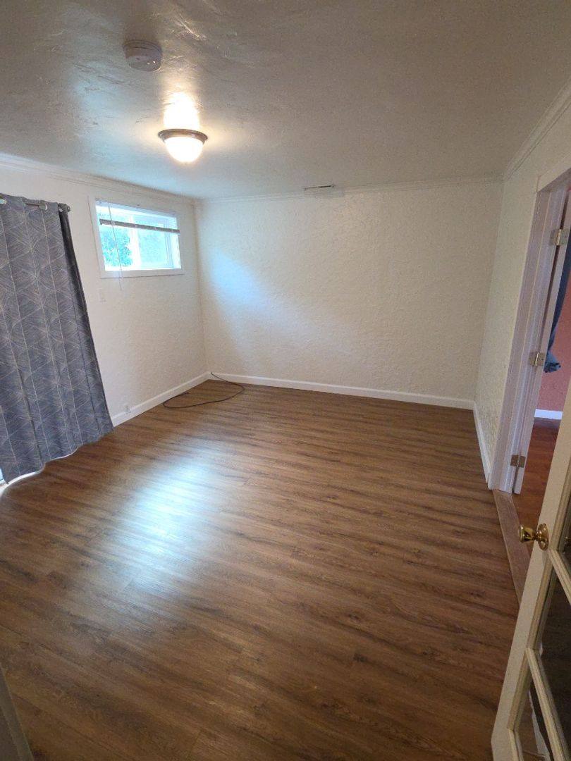 House for rent at 595 9th St, Lakeport, CA 95453
