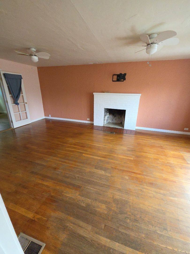 House for rent at 595 9th St, Lakeport, CA 95453