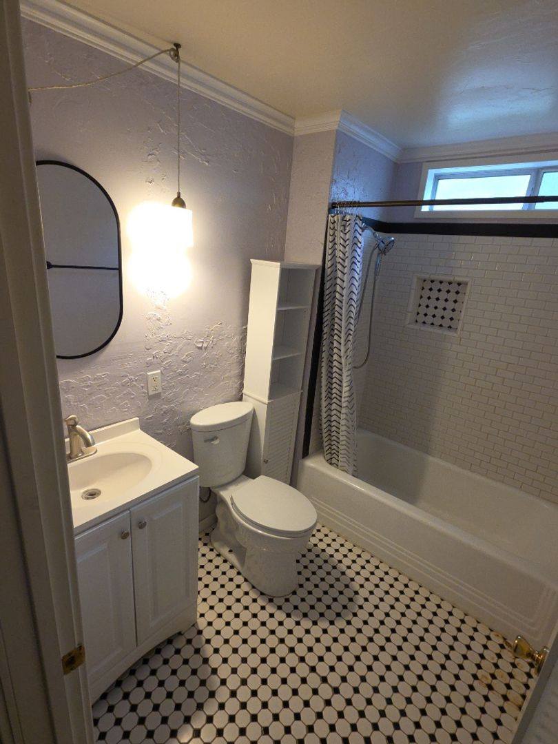 House for rent at 595 9th St, Lakeport, CA 95453