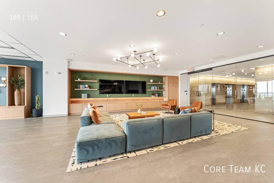 Apartment for rent at 500 E 8th St, Kansas City, MO 64106