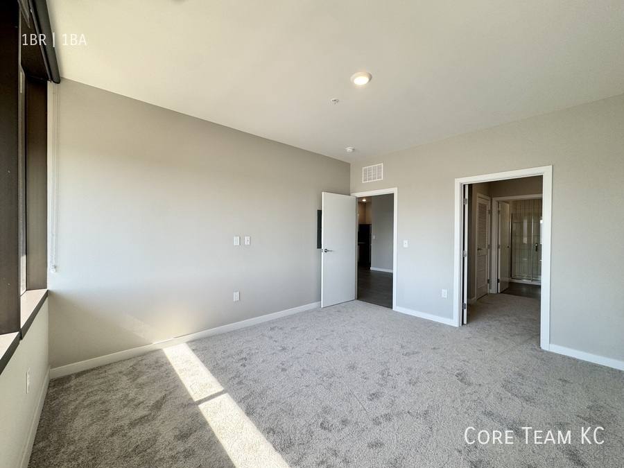 Apartment for rent at 500 E 8th St, Kansas City, MO 64106