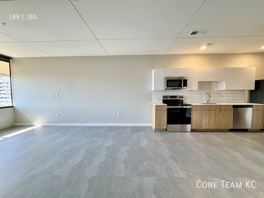 Apartment for rent at 500 E 8th St, Kansas City, MO 64106