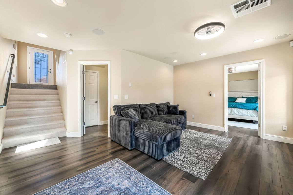 House for rent at 6877 Philharmonic Ave, Las Vegas, NV 89139