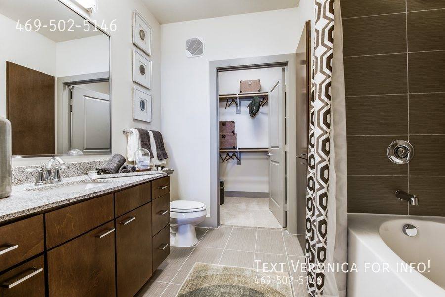 Apartment for rent at 680 Executive Dr, Plano, TX 75074