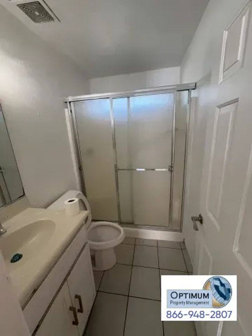 Apartment for rent at 16429 Chestnut St, Hesperia, CA 92345