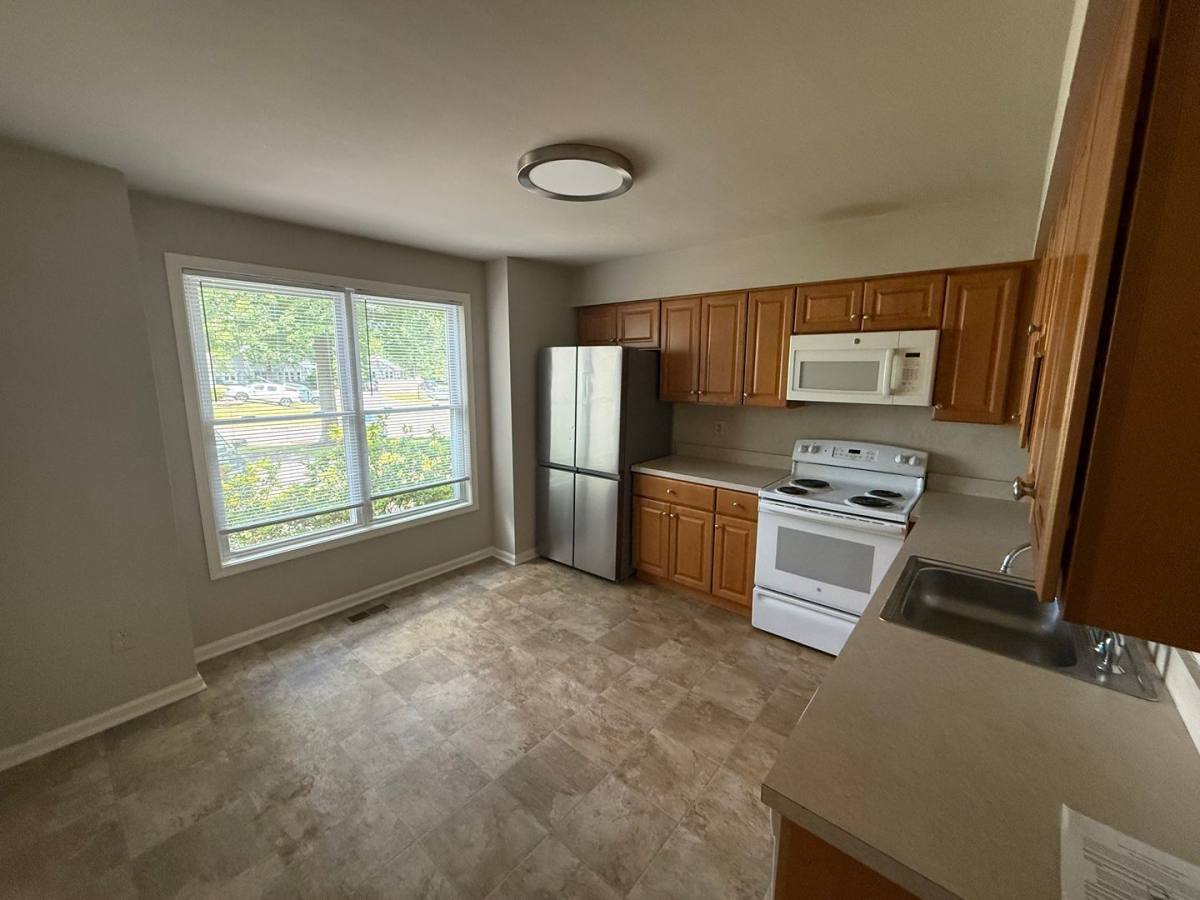 Townhouse for rent at 108 Pipers Place, Chalfont, PA 18914