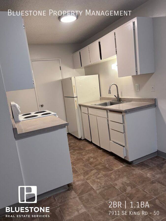 Townhouse for rent at 7911 SE King Rd, Portland, OR 97222