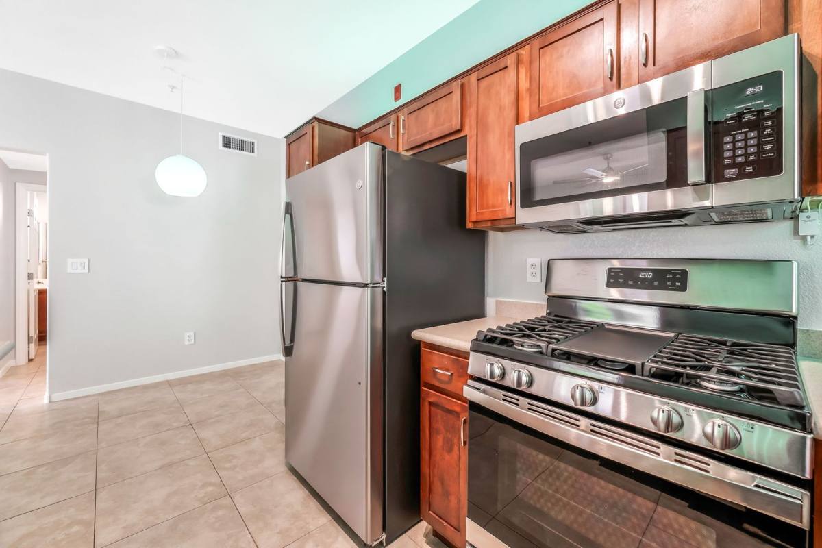 House for rent at 2291 W Horizon Ridge, Henderson, NV 89052