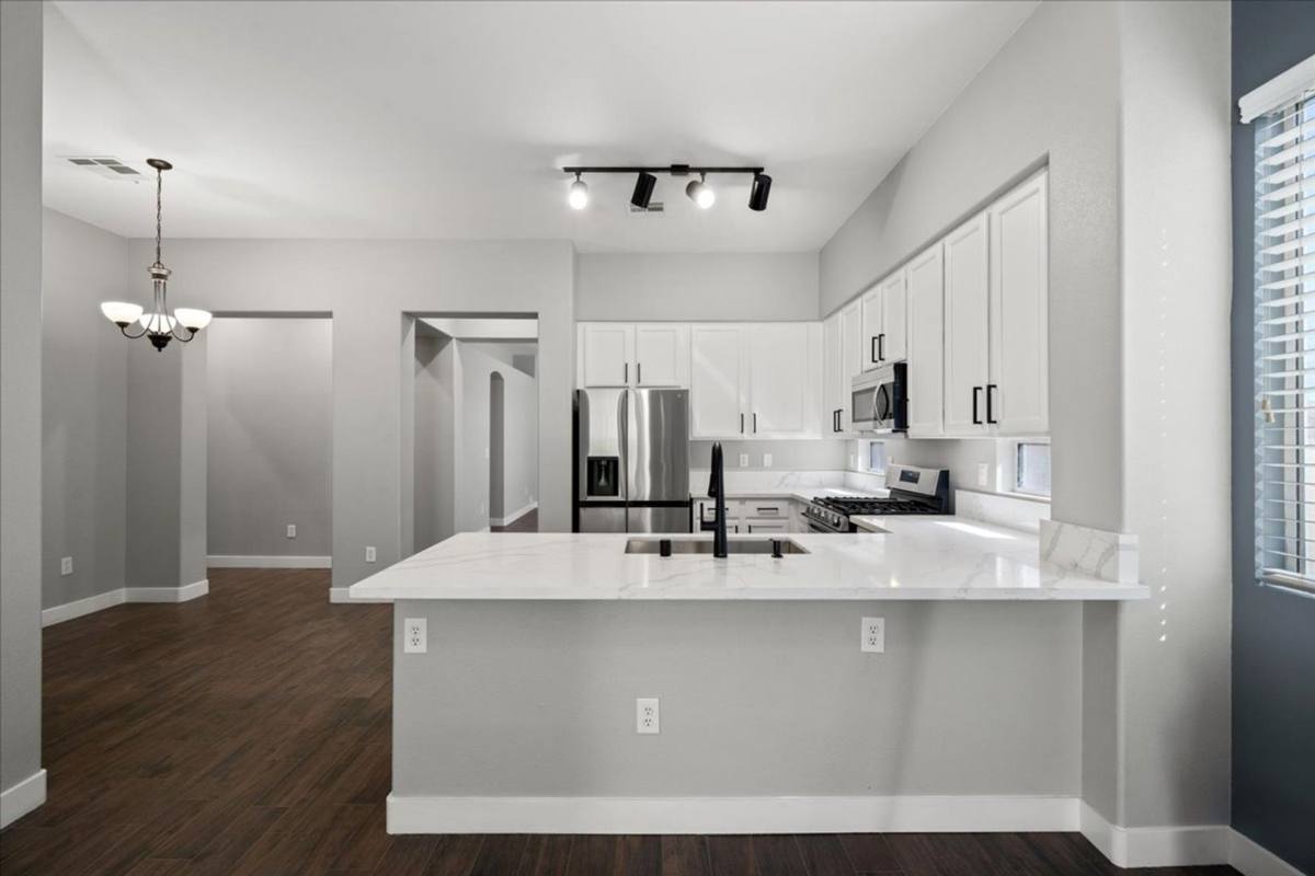House for rent at 10101 Pinnacle View Place, Las Vegas, NV 89134