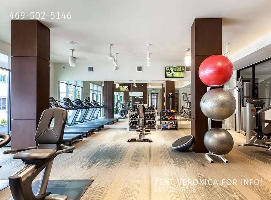 Apartment for rent at 5961 W Parker Rd, Plano, TX 75093