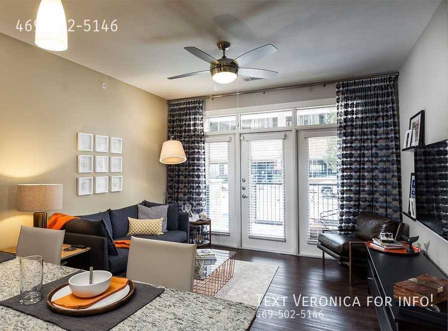 Apartment for rent at 5961 W Parker Rd, Plano, TX 75093