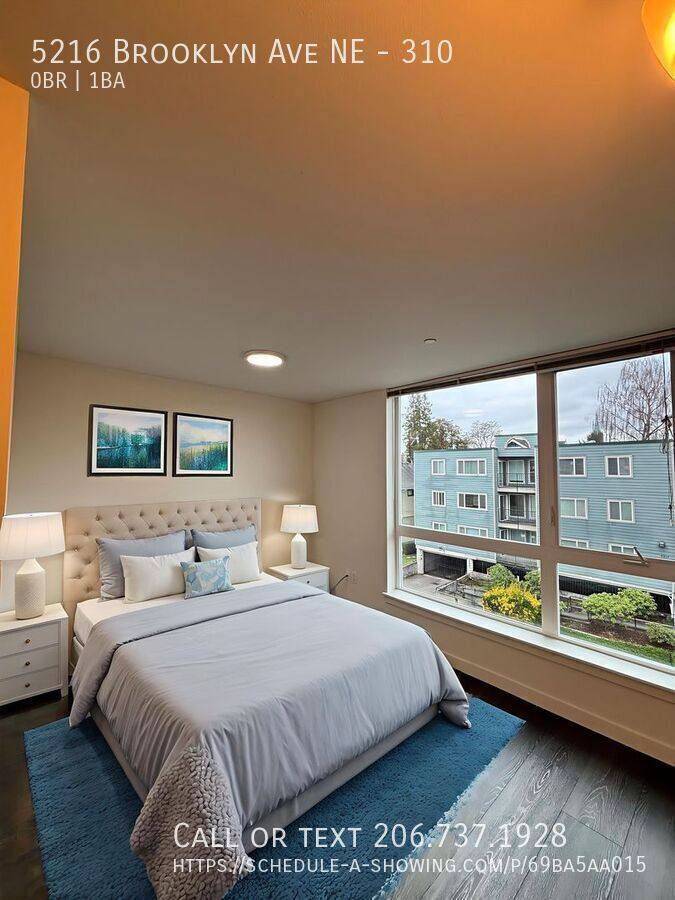 Apartment for rent at 5216 Brooklyn Ave NE, Seattle, WA 98105