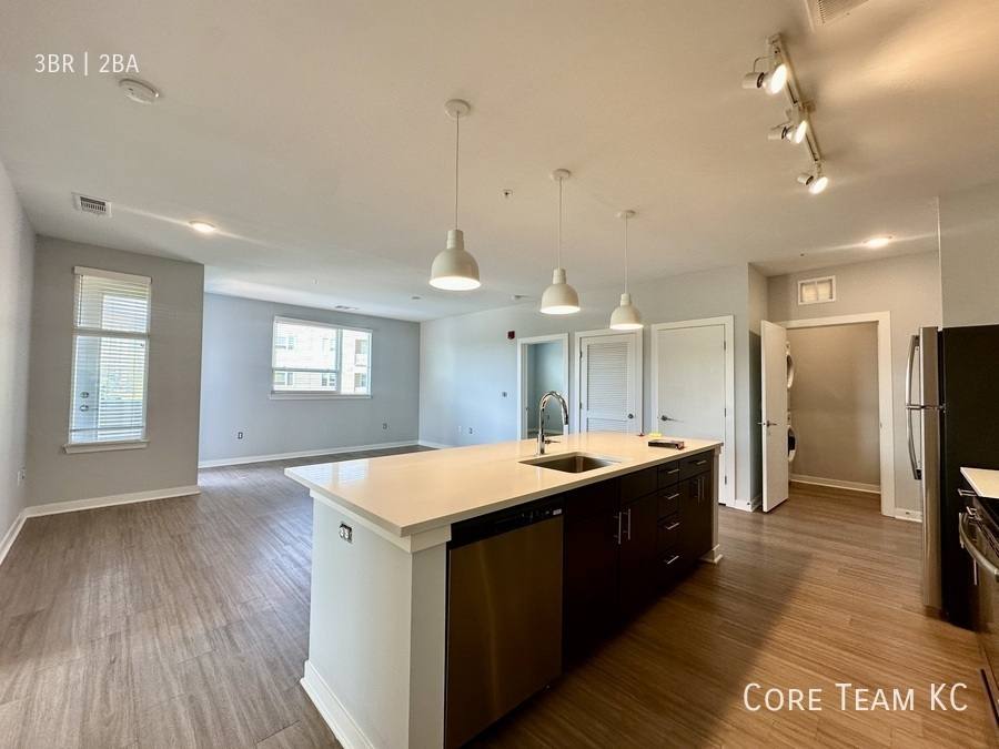Apartment for rent at 2705 McGee Trafficway, Kansas City, MO 64108