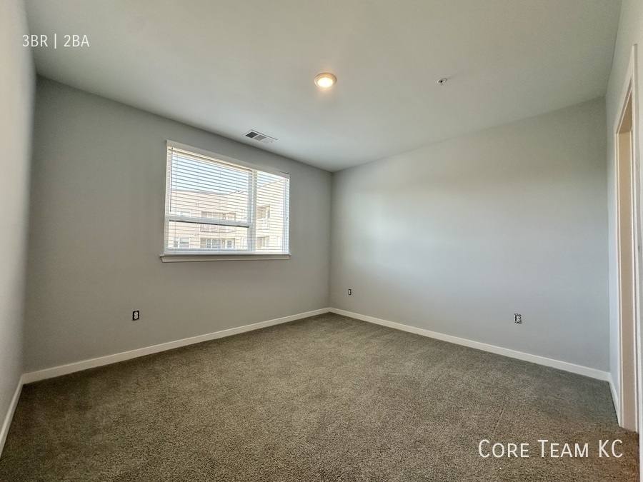 Apartment for rent at 2705 McGee Trafficway, Kansas City, MO 64108