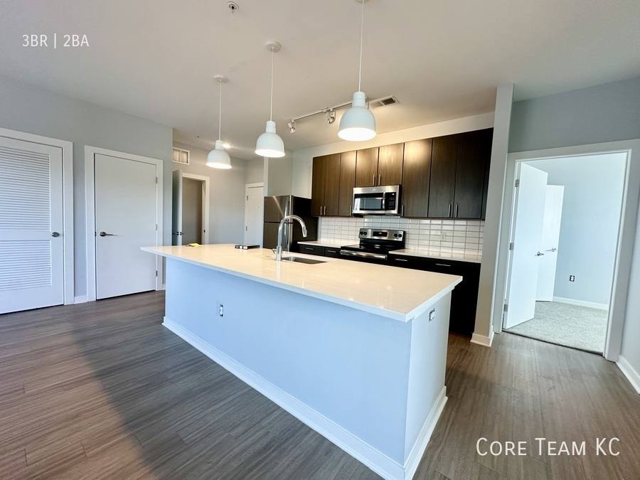 Apartment for rent at 2705 McGee Trafficway, Kansas City, MO 64108