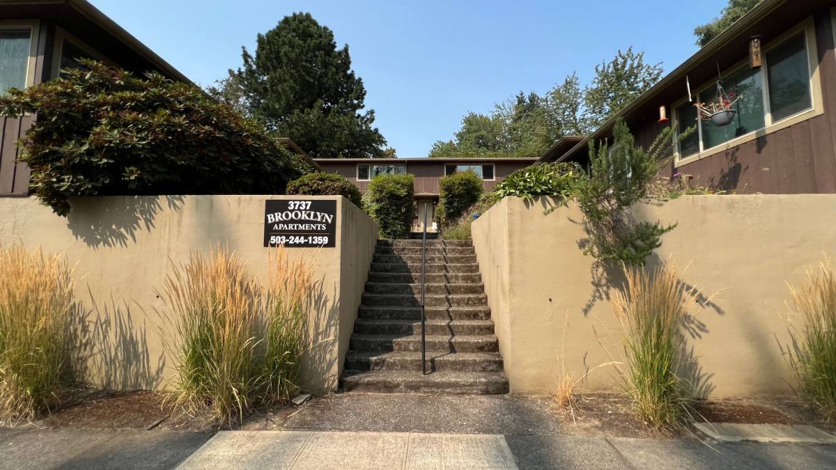 Apartment for rent at 3753 SE Brooklyn & 3737 St, Portland, OR 97202