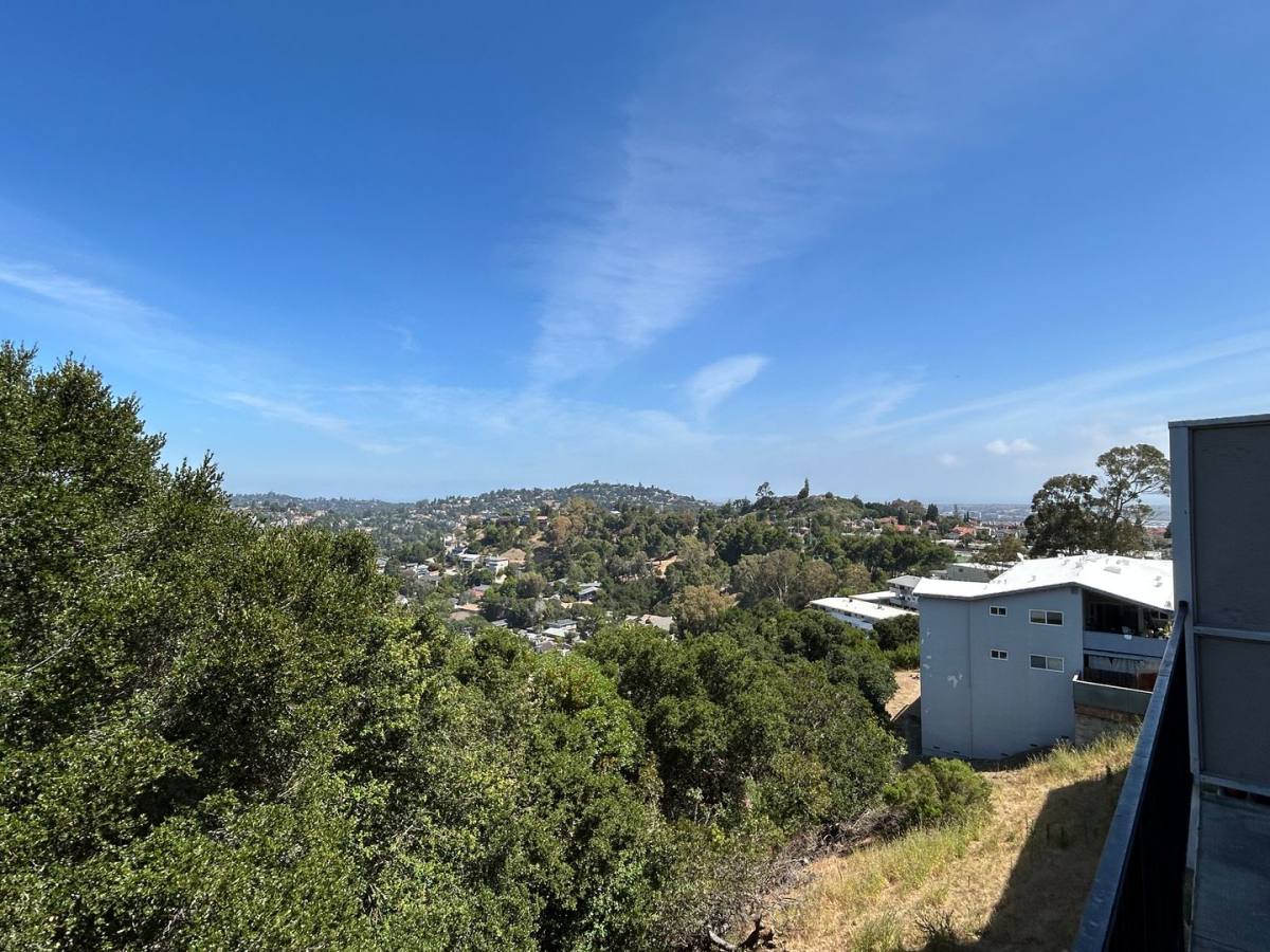 Apartment for rent at 2760 Melendy Dr, San Carlos, CA 94070