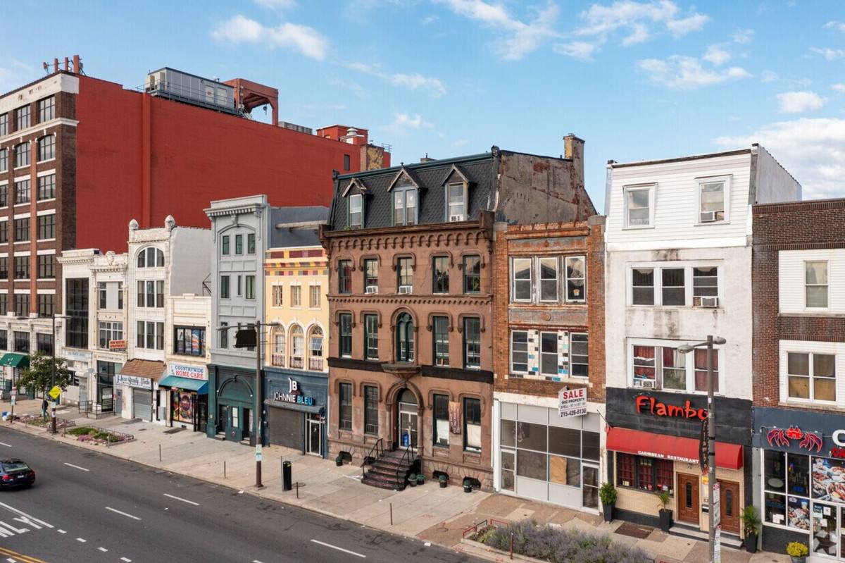 Apartment for rent at 814 N Broad St, Philadelphia, PA 19130