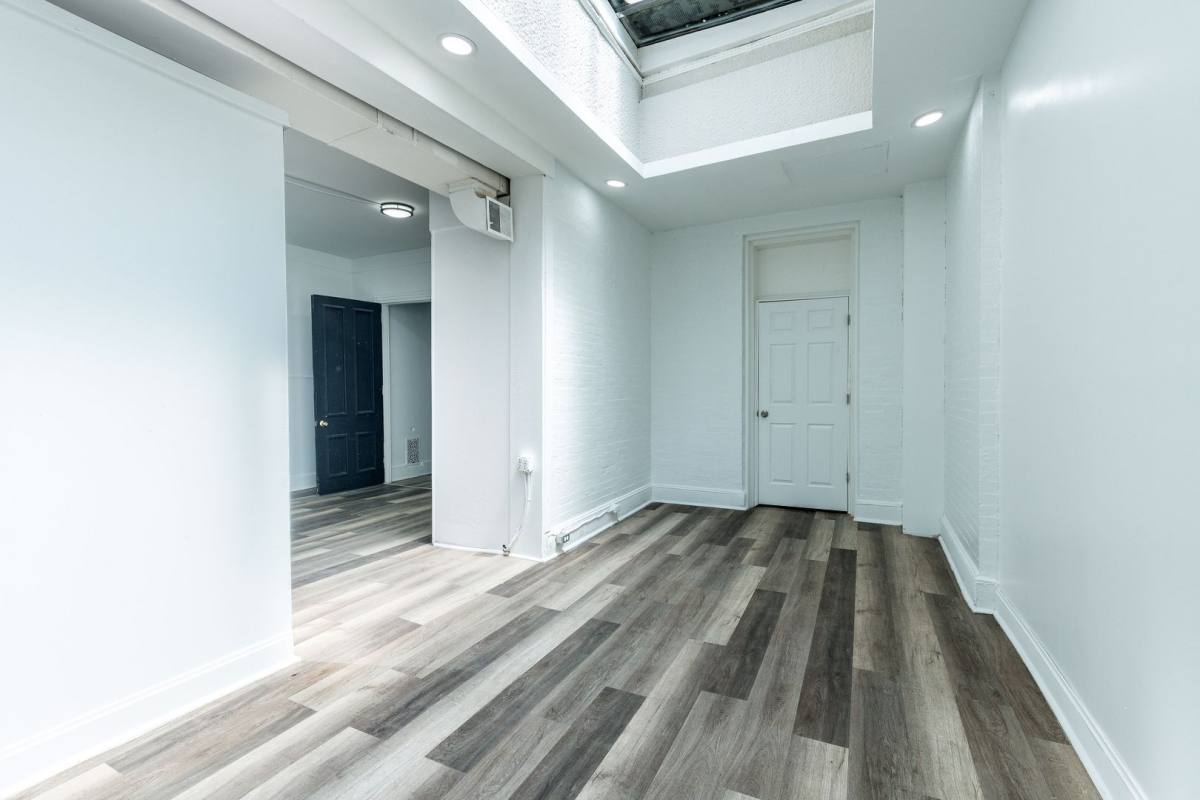 Apartment for rent at 814 N Broad St, Philadelphia, PA 19130
