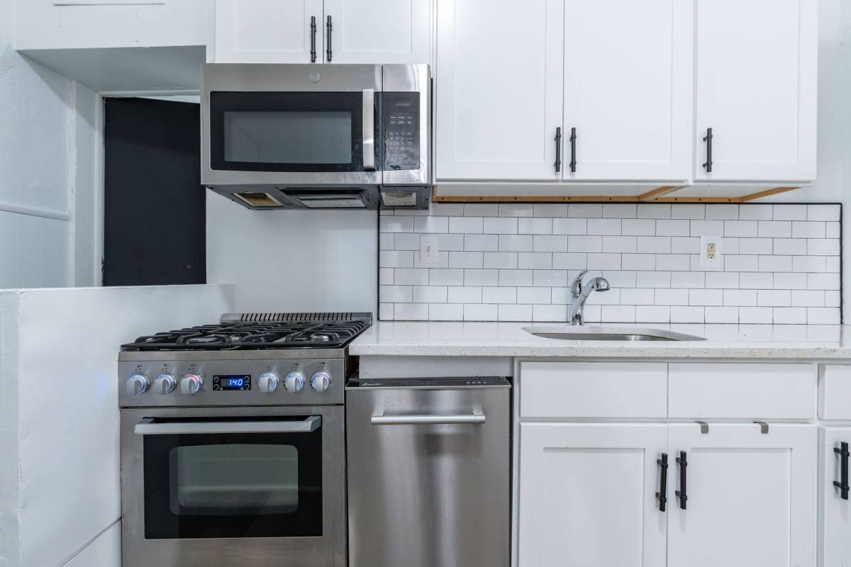 Apartment for rent at 814 N Broad St, Philadelphia, PA 19130