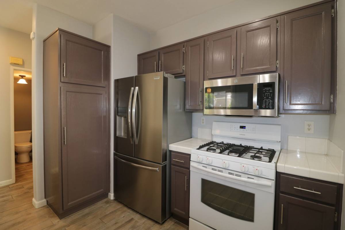 Townhouse for rent at 26504 Bryce Rd, Valencia, CA 91354