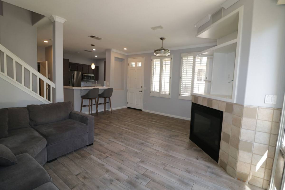 Townhouse for rent at 26504 Bryce Rd, Valencia, CA 91354