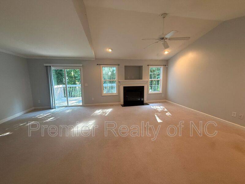 Townhouse for rent at 605 W Park Court, Winston Salem, NC 27103