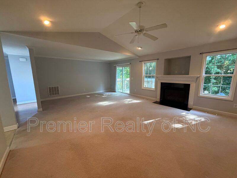 Townhouse for rent at 605 W Park Court, Winston Salem, NC 27103