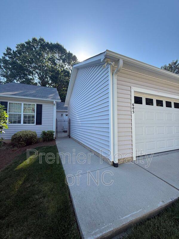 Townhouse for rent at 605 W Park Court, Winston Salem, NC 27103