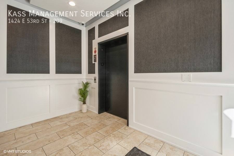 Condo for rent at 1424 E 53rd St, Chicago, IL 60615